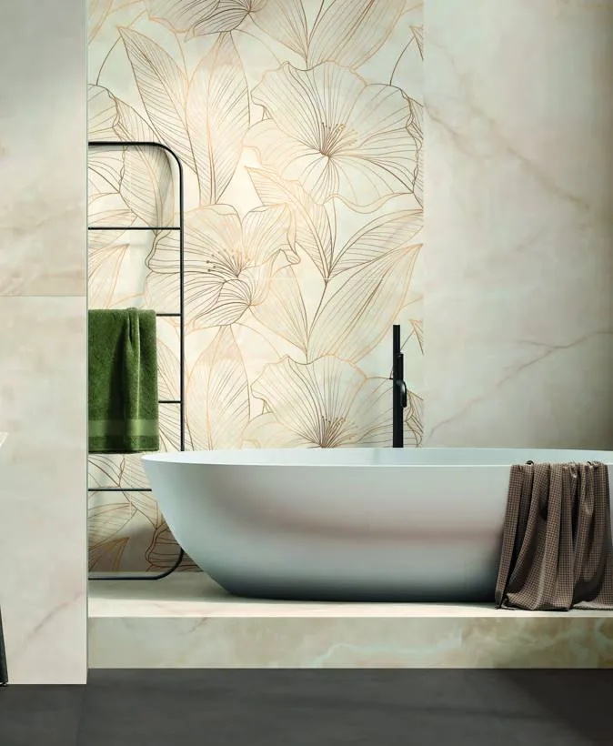 Decoro bloom gold La Fenice Life Style 120, grandi fiori a linee oro su fondo chiaro