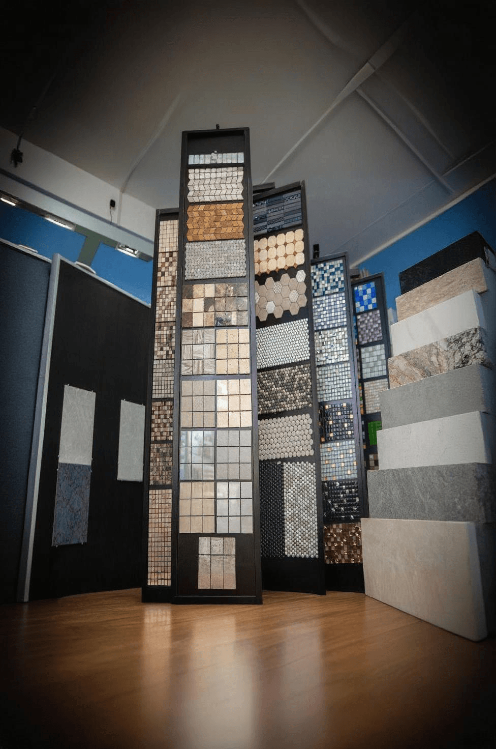 freepik__expand__M2showroom