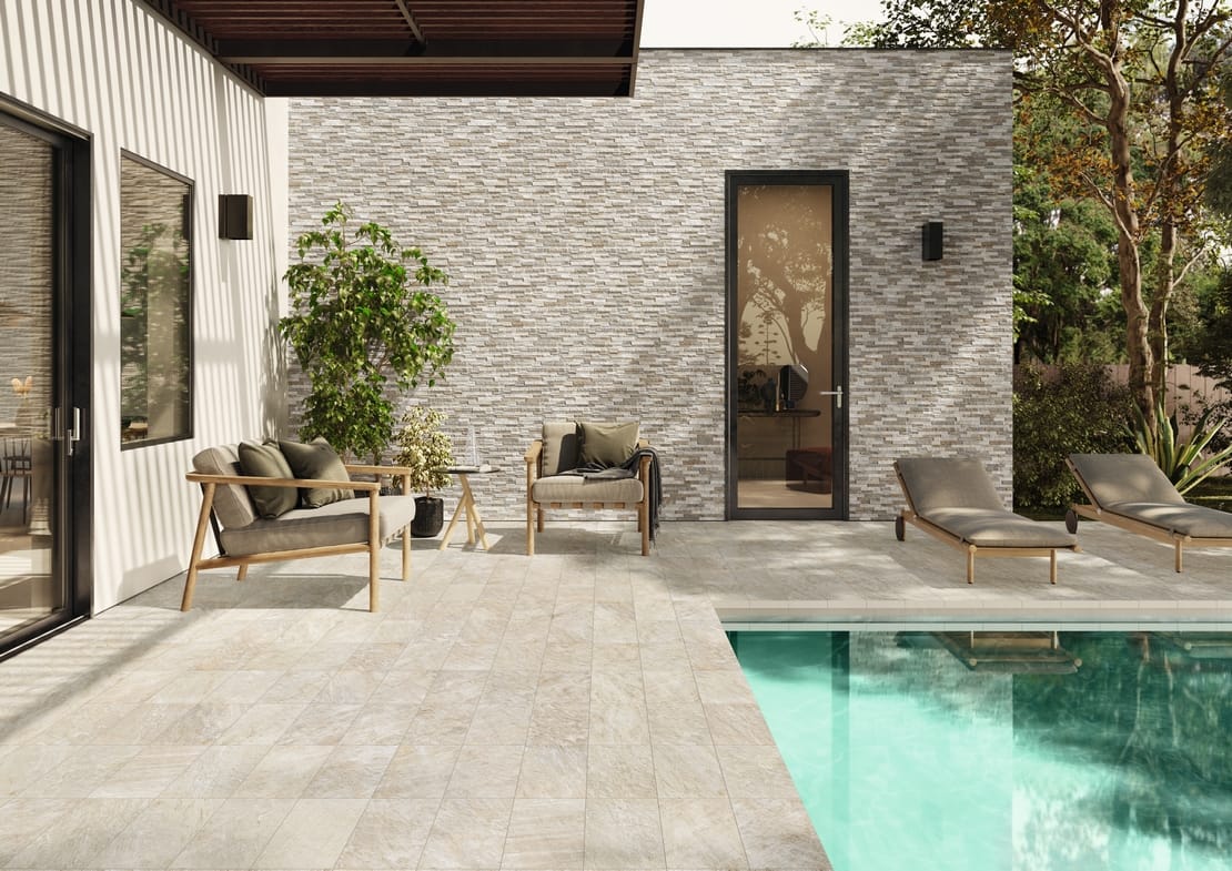 Pavimenti per Esterni in Gres Porcellanato, piastrelle Resistenti e Moderne outback ice muretto ice piscina